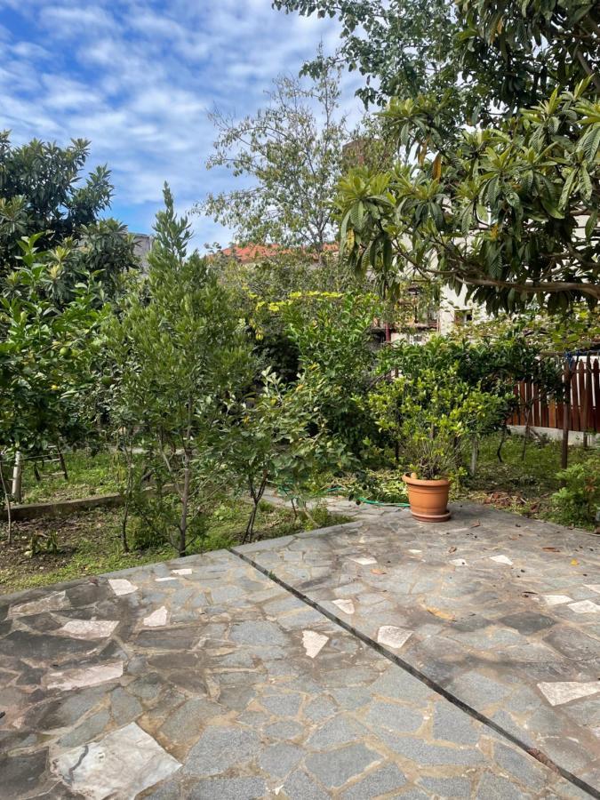 Apartamento Gardenie Kutaisi Exterior foto